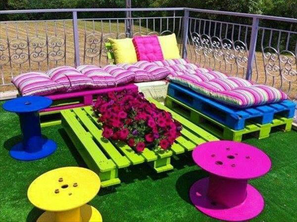 Outdoor Pallet Seating Ideas